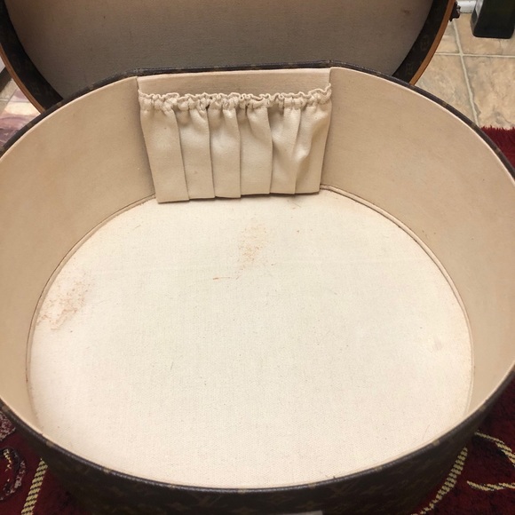 Louis Vuitton hat box Authenti vintage France firm - Picture 12 of 13